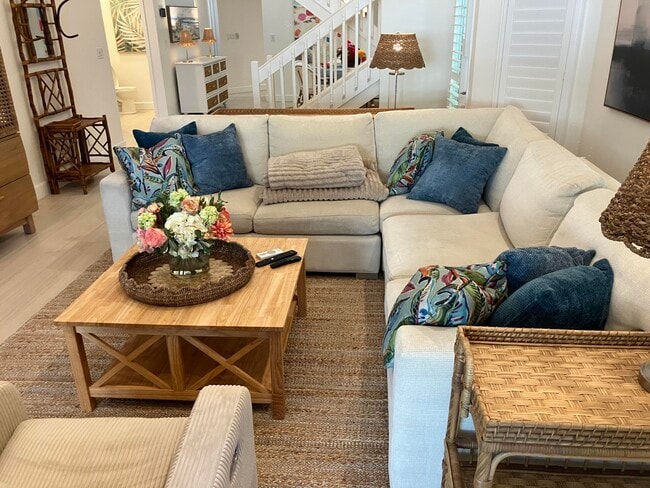 Building Photo - 333 Pelican Way