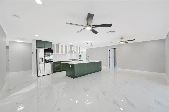 Building Photo - 5215 Denver St NE