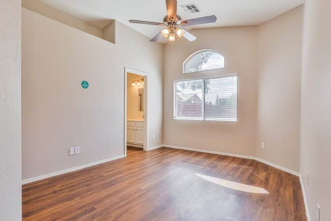 Building Photo - 115 N Ramada Cir