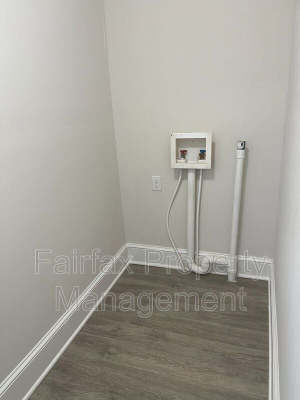 Building Photo - 1212 N Miami Blvd