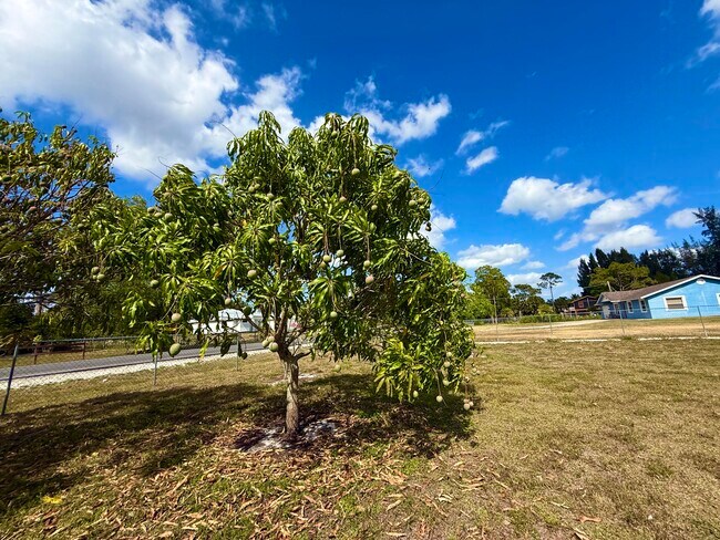 Building Photo - 16394 Pimlico Dr E