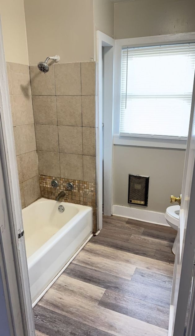 Building Photo - 3 Bed/1 Bath House
