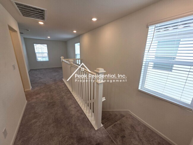 Building Photo - Only 2 years new. 3-bedrooms in Elk Grove