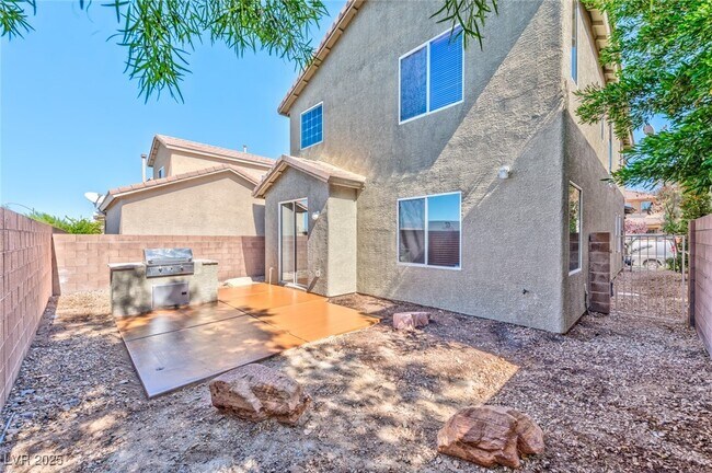 Building Photo - 981 Wagner Valley St