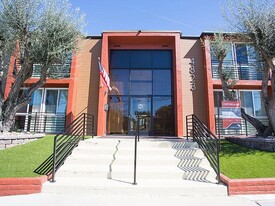 Building Photo - Courtyard on 68th