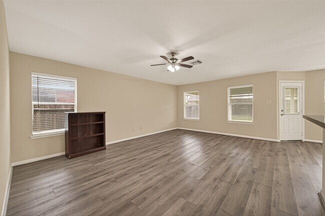 Building Photo - 5107 Moss Garden Ln