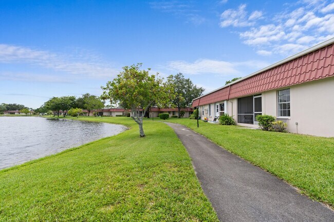 Building Photo - 315 Cape Cod Cir