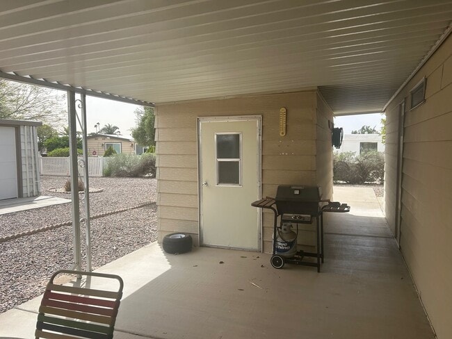 Building Photo - 9002 E Citrus Ln S