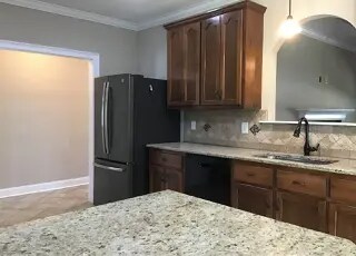 Building Photo - 312 Loneoak Trl