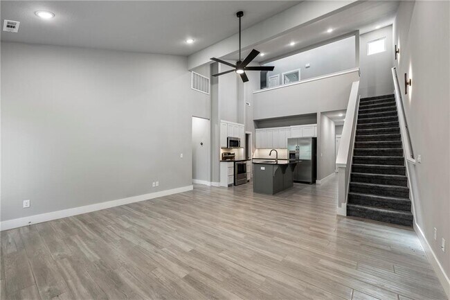 Building Photo - 652 Sun Meadows Loop