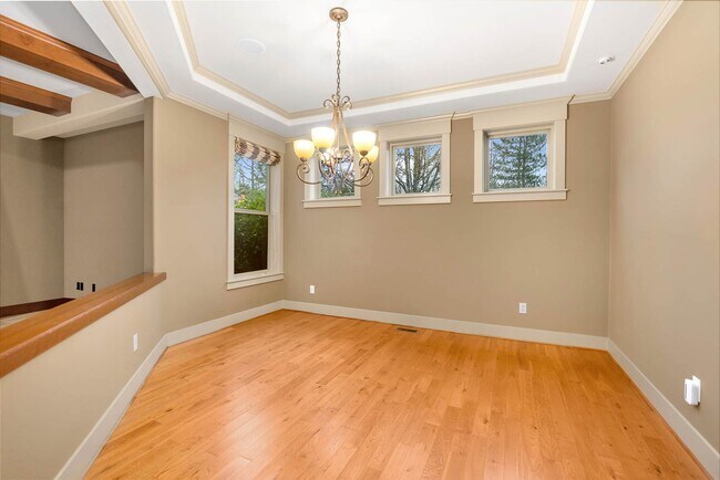 Building Photo - 23530 NE 13th Pl