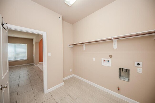 Building Photo - 3310 Belmont River Ln