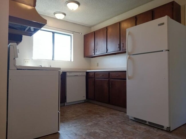 Building Photo - 2 bedroom in Billings MT 59105