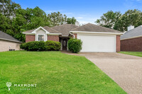 Building Photo - Beautifully updated 3 Bedroom Home