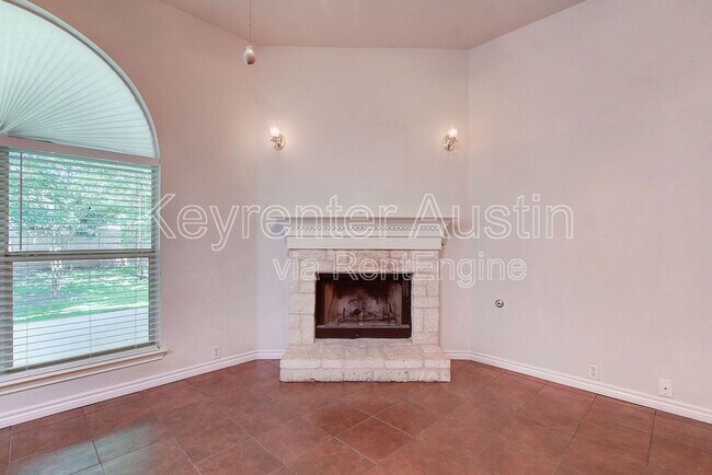 Building Photo - 2300 Garrett Cove