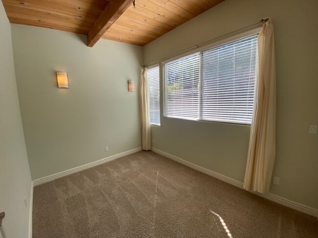 Building Photo - 172 Mar Vista Dr