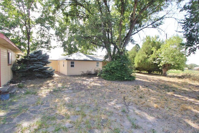 Building Photo - 3720 Frozen Dog Rd