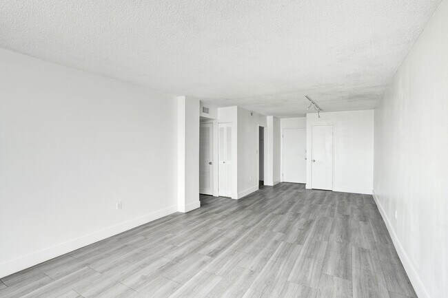 Building Photo - 2841 NE 163rd St