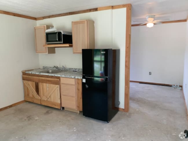 Building Photo - 2289 CR 131