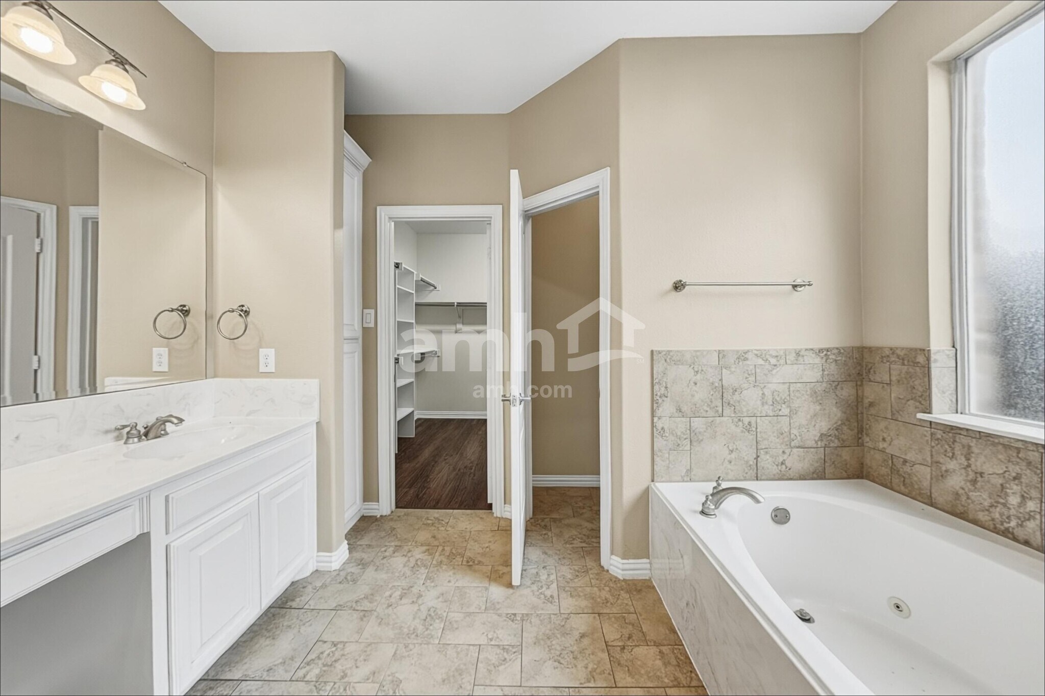 Building Photo - 1713 Palo Verde Dr