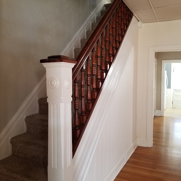 Building Photo - 604 Hummel Ave