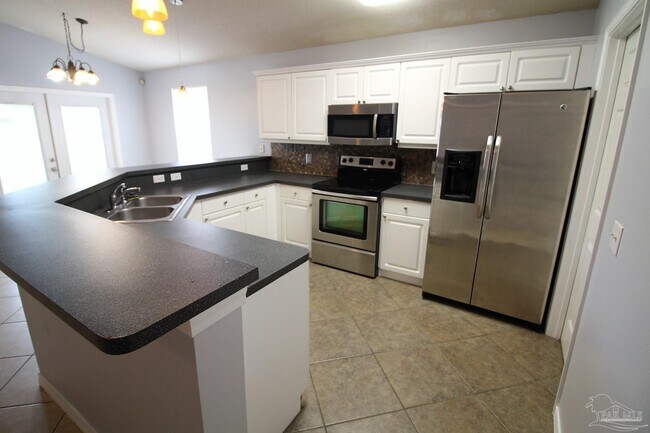 Building Photo - 354 Mizzen Ln
