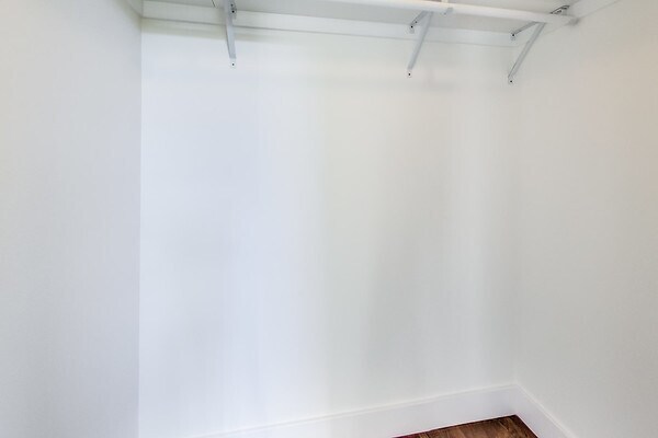 Building Photo - 1401 Jones St