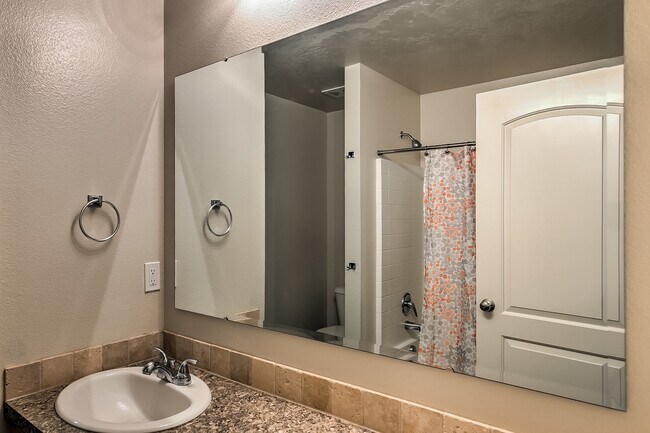 Building Photo - Single-Level Home in Meridian
