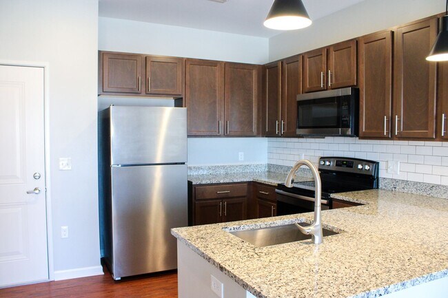 Building Photo - 3211 Redhawk St
