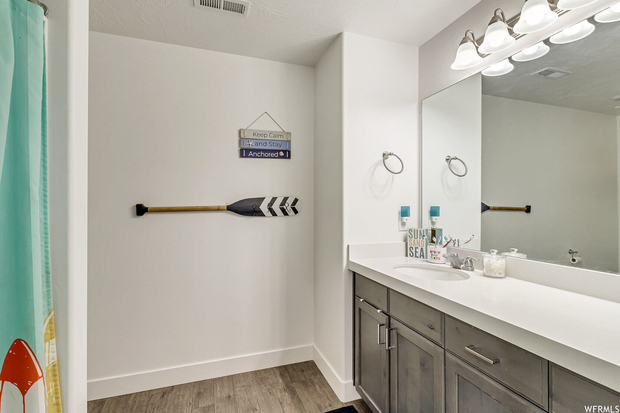 Bathroom - 7209 N Brook Rdg