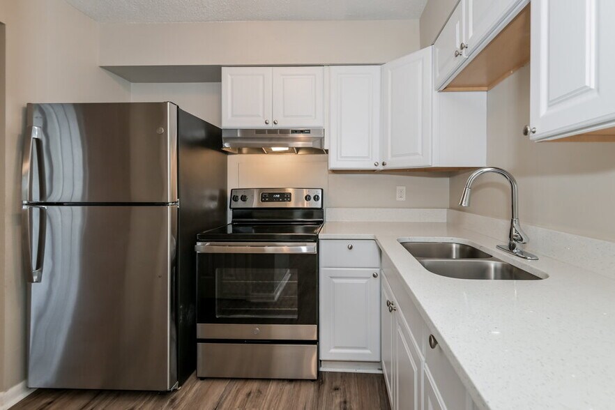 Building Photo - 304 Citizen St