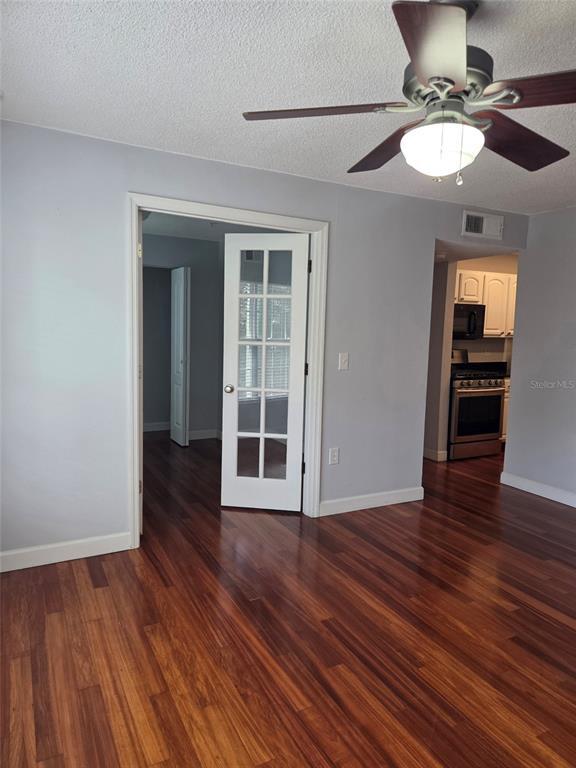 Building Photo - 2035 Dixie Belle Dr