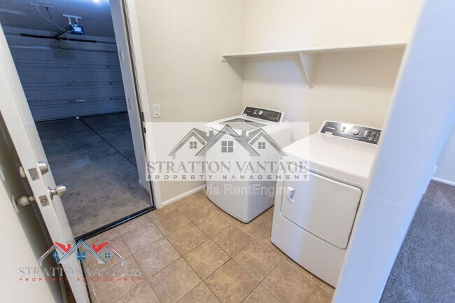 Building Photo - 40510 W Hayden Dr