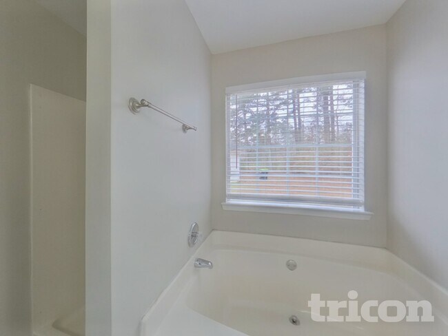 Building Photo - 708 Percevil Point