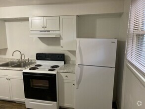 Building Photo - 53 E Emerling Ave