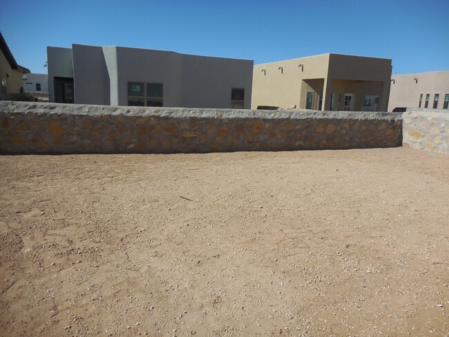 Building Photo - 963 Aircoupe Way