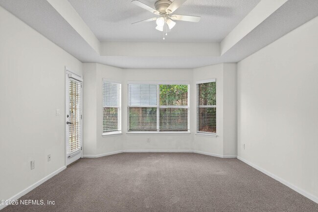 Building Photo - 2407 Southern Links Dr