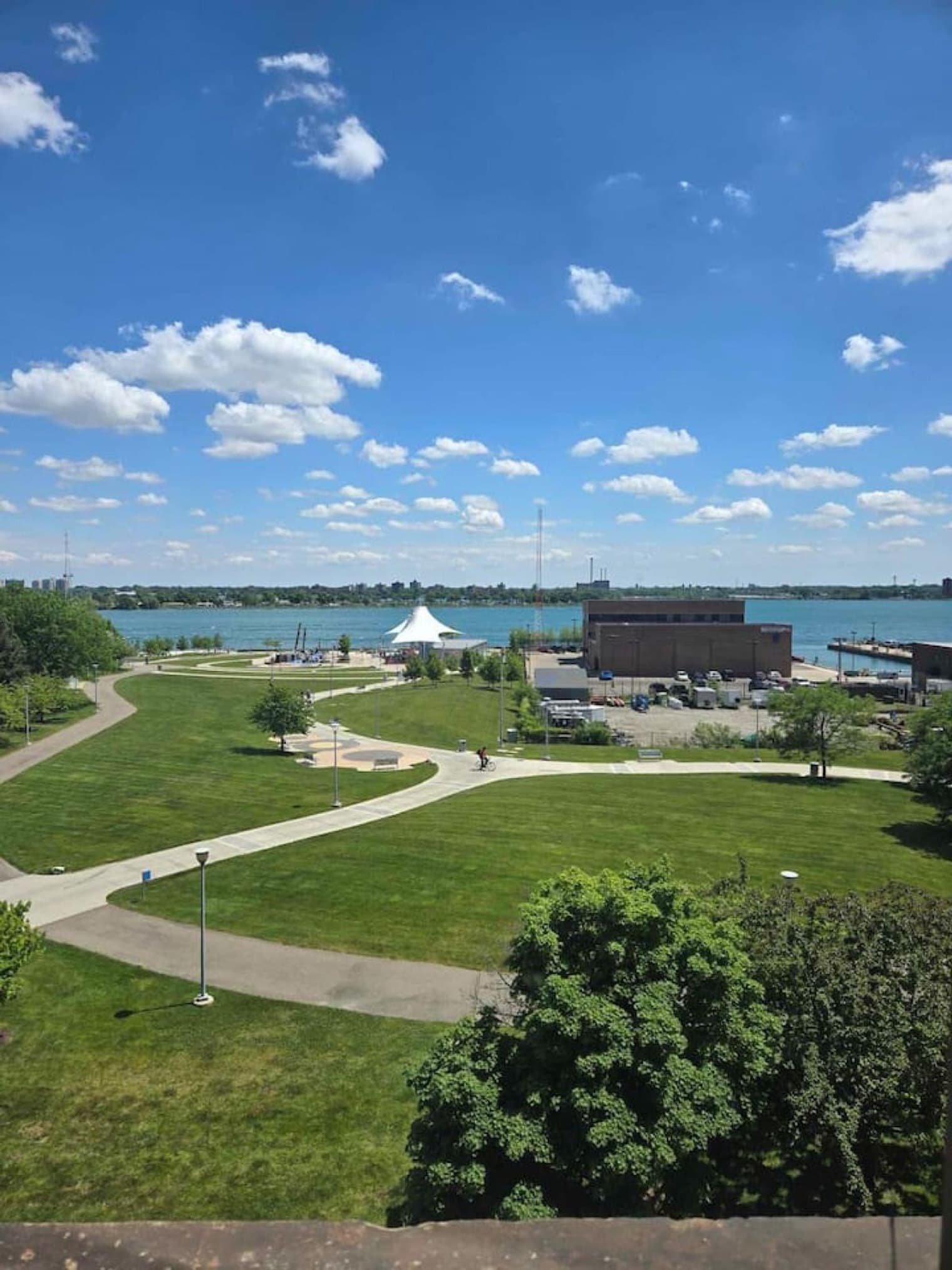 Building Photo - 227 Iron St