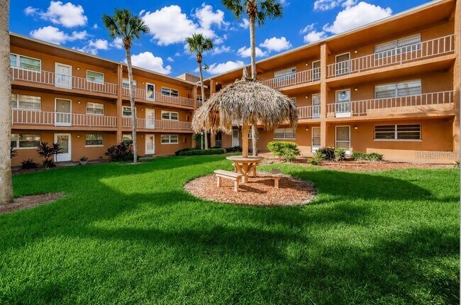 Building Photo - 12760 Indian Rocks Rd
