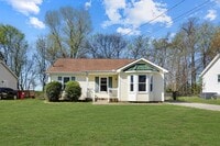 Building Photo - Pet Friendly Three Bedroom!