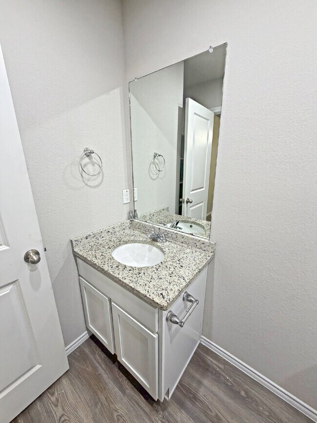 Building Photo - 254 Marigold Pl