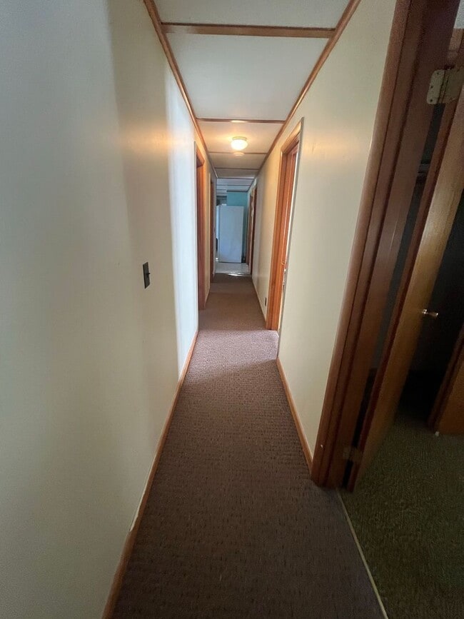 Building Photo - Four Bedroom Single Family House for Rent ...