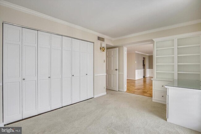 Building Photo - 6800 Fleetwood Rd