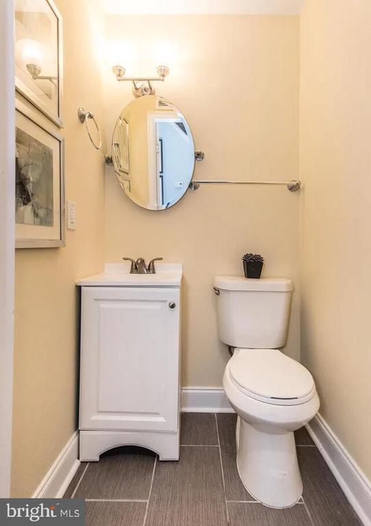 Building Photo - 2345 Turner St