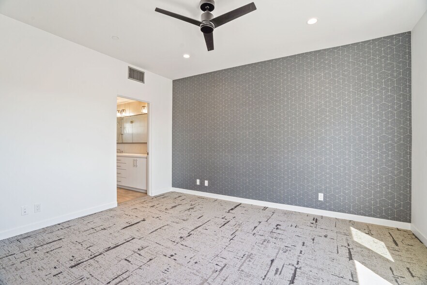 Building Photo - 10393 Tag Ln