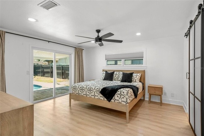 Building Photo - 2350 Sherbrooke Rd