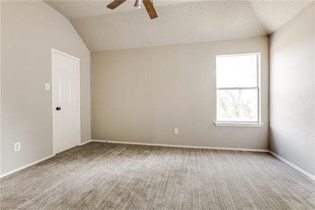 Building Photo - 811 Fall Dr