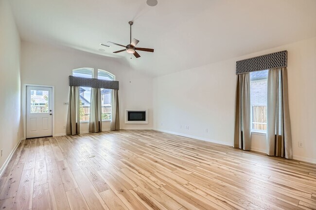 Building Photo - 17204 Clover Dr