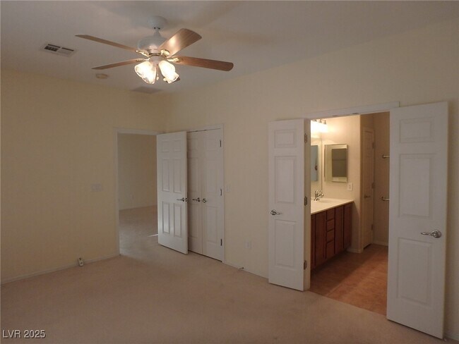 Building Photo - 7404 Shelduck St