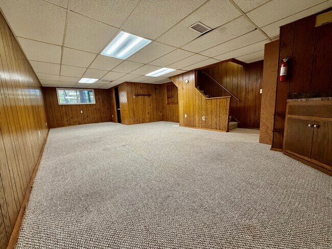 Building Photo - 550 Darling St